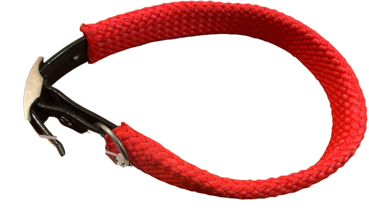 Stylish Red PVC Collar with Modern Design, Adds a Pop of Color to Your Pet's Wardrobe, Fashionable and Functional