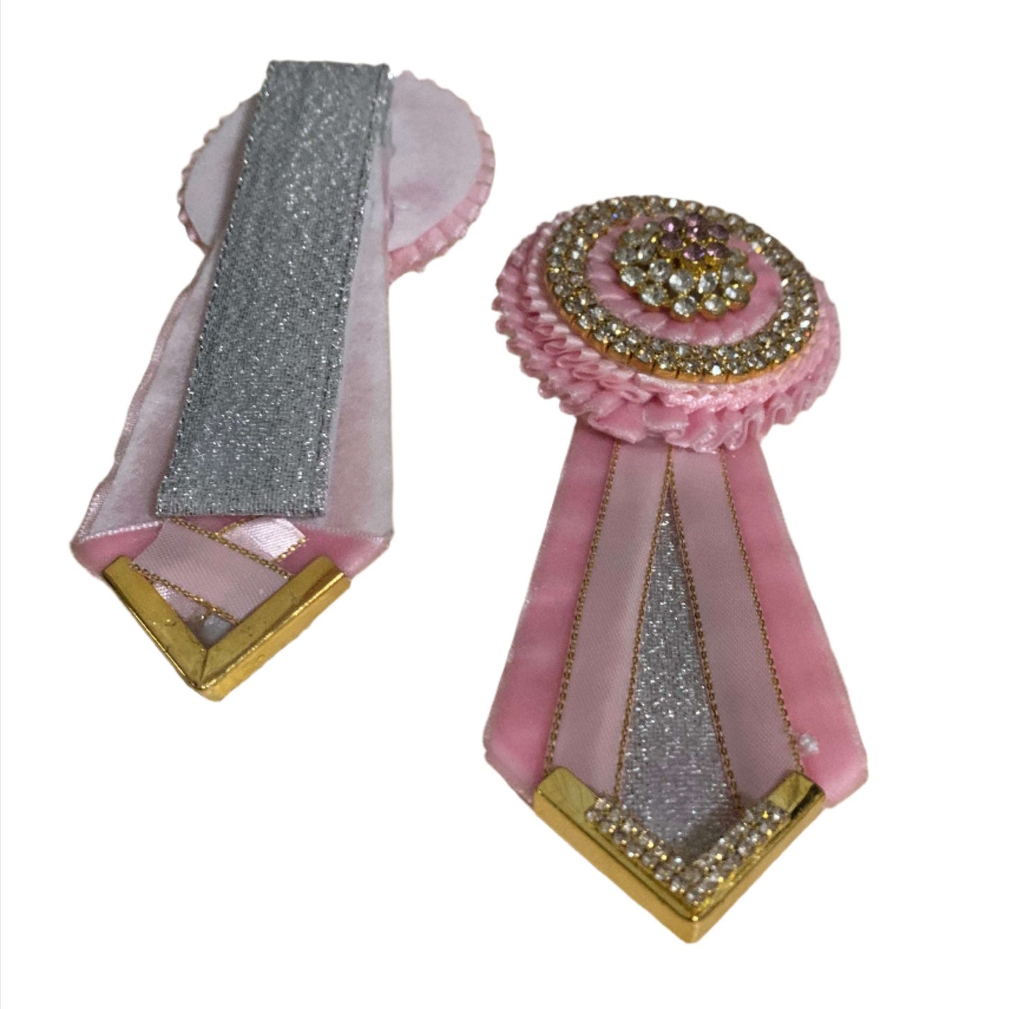 Detailed view of pink removable rosettes ideal for decorative use, from L'Equino Essentials